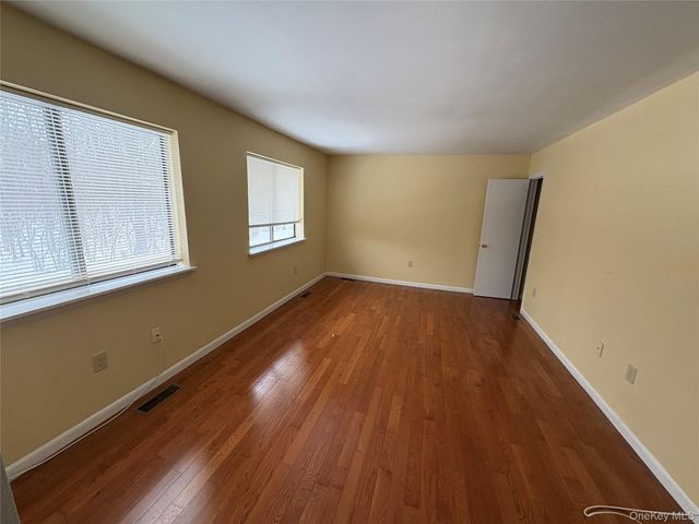 5 N Aspen Road, Middletown, NY 10940