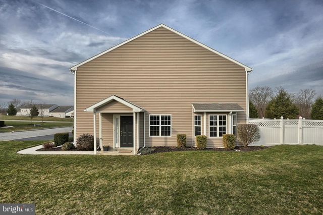 150 MERLIN DR, Hummelstown, PA 17036