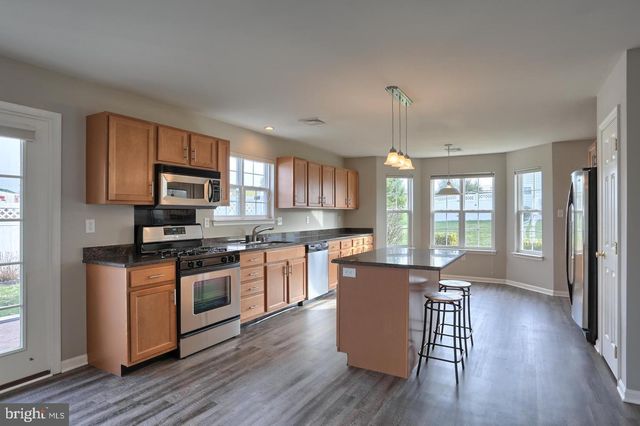 150 MERLIN DR, Hummelstown, PA 17036