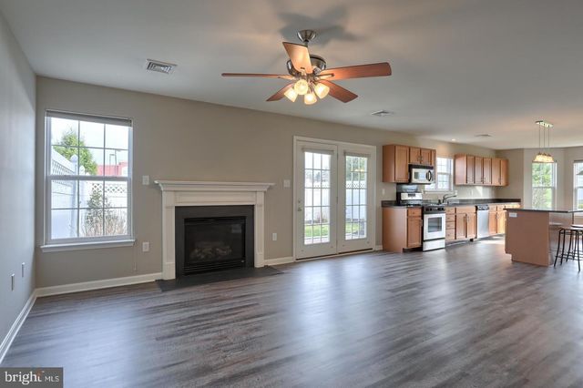 150 MERLIN DR, Hummelstown, PA 17036