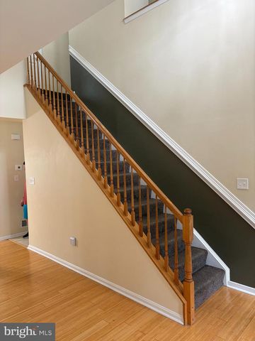 6178 OAKLAWN LN, Woodbridge, VA 22193