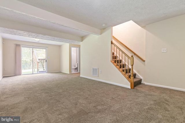 6178 OAKLAWN LN, Woodbridge, VA 22193