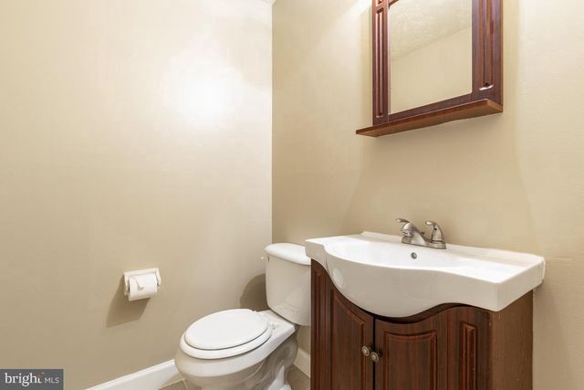 6178 OAKLAWN LN, Woodbridge, VA 22193