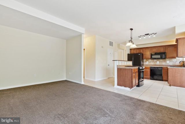 6178 OAKLAWN LN, Woodbridge, VA 22193