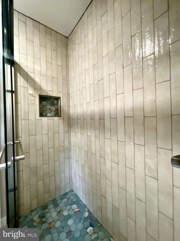 7925 FOREST PATH WAY, Springfield, VA 22153