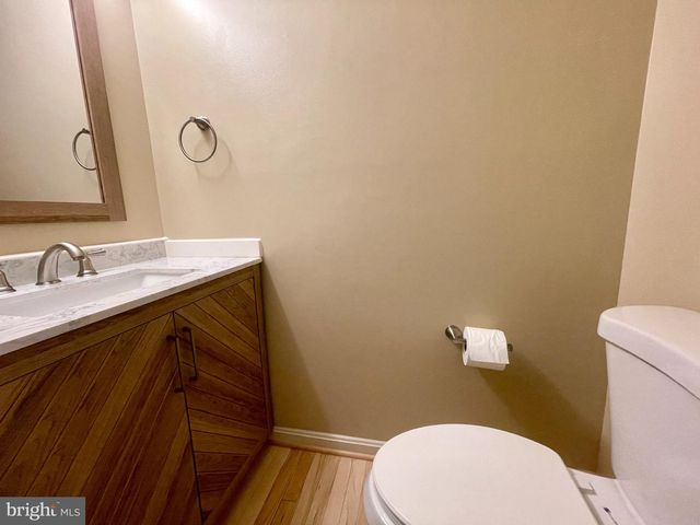 7925 FOREST PATH WAY, Springfield, VA 22153