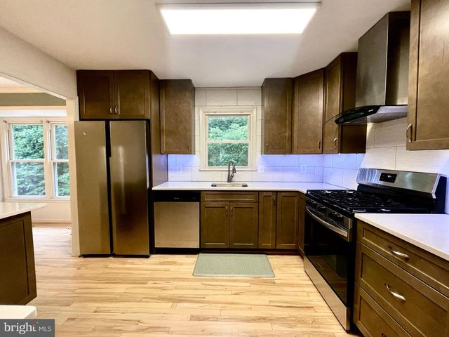 7925 FOREST PATH WAY, Springfield, VA 22153