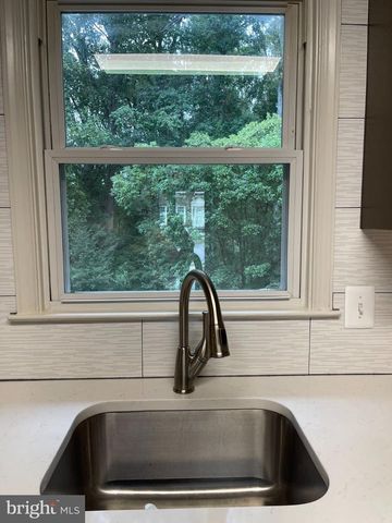 7925 FOREST PATH WAY, Springfield, VA 22153