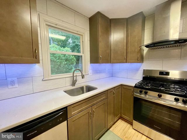 7925 FOREST PATH WAY, Springfield, VA 22153