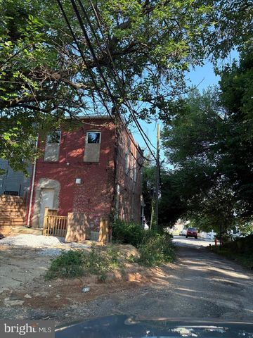2852 BOARMAN AVE, Baltimore, MD 21215