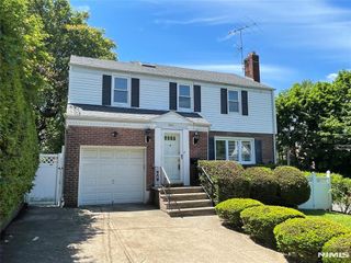 544 Oritani Place, Teaneck, NJ 07666
