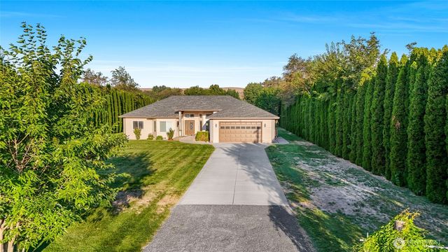 20086 NW Cherry Road, Soap Lake, WA 98851