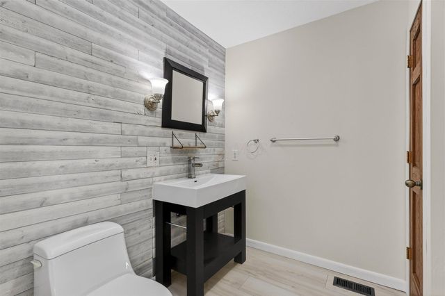 3263 Ford Road NW, Washington Court House, OH 43160