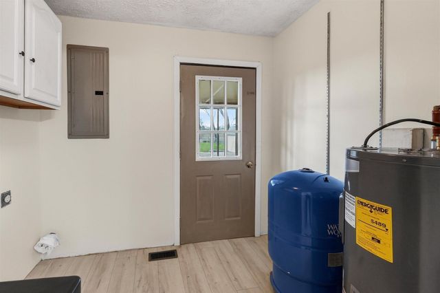 3263 Ford Road NW, Washington Court House, OH 43160