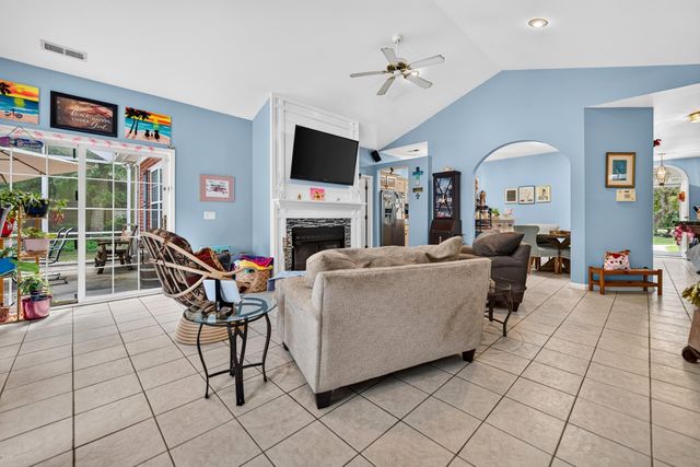 466 Old Plantation Dr., Pawleys Island, SC 29585
