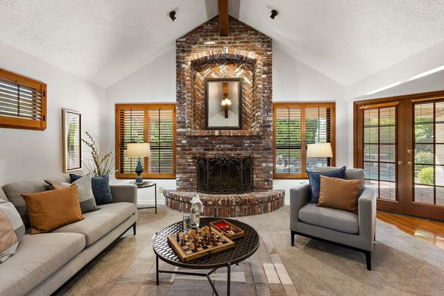 7720 S Oak Way, Sacramento, CA 95831