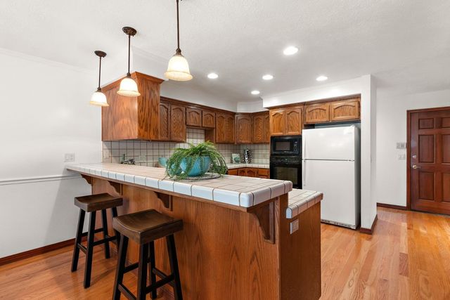 7720 S Oak Way, Sacramento, CA 95831