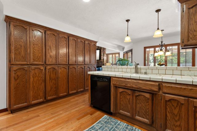 7720 S Oak Way, Sacramento, CA 95831