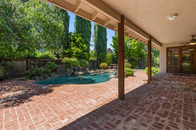 7720 S Oak Way, Sacramento, CA 95831