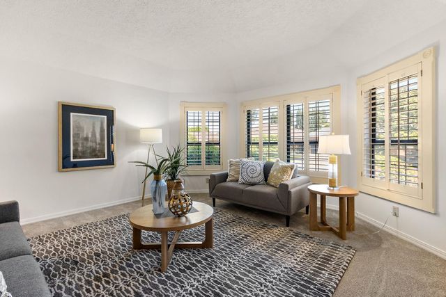 7720 S Oak Way, Sacramento, CA 95831