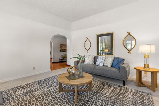 7720 S Oak Way, Sacramento, CA 95831