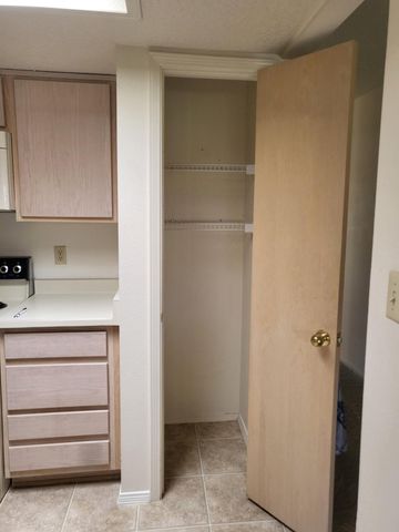 827 Country Club Drive SE APT 2A, Rio Rancho, NM 87124