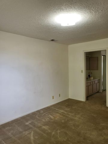827 Country Club Drive SE APT 2A, Rio Rancho, NM 87124