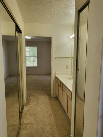 827 Country Club Drive SE APT 2A, Rio Rancho, NM 87124