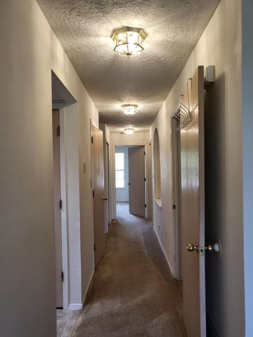 827 Country Club Drive SE APT 2A, Rio Rancho, NM 87124