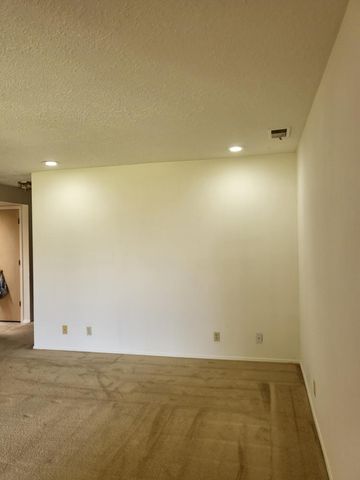 827 Country Club Drive SE APT 2A, Rio Rancho, NM 87124
