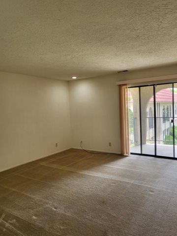 827 Country Club Drive SE APT 2A, Rio Rancho, NM 87124