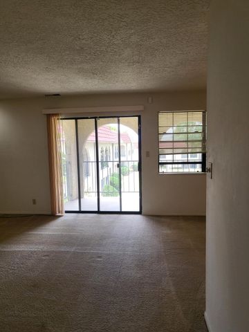 827 Country Club Drive SE APT 2A, Rio Rancho, NM 87124