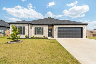 201 Tricha Circle, Gravette, AR 72736