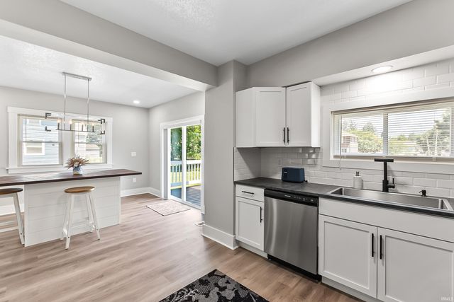3201 S Anthony Boulevard, Fort Wayne, IN 46806