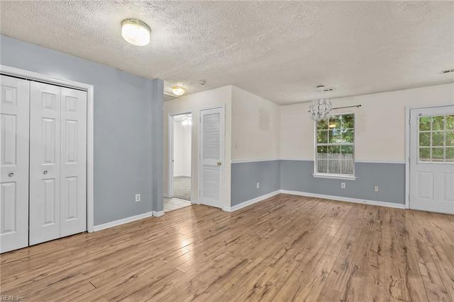 5 Compton CT, Hampton, VA 23666
