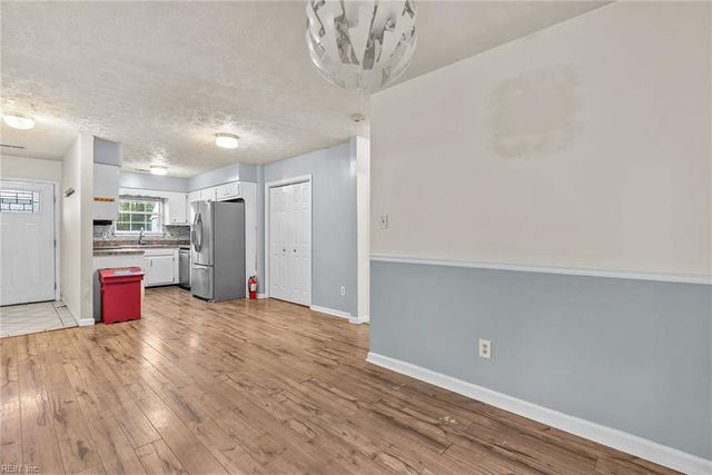 5 Compton CT, Hampton, VA 23666
