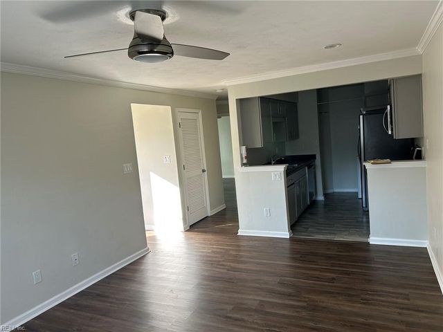 1016 Pebblewood DR, Virginia Beach, VA 23464