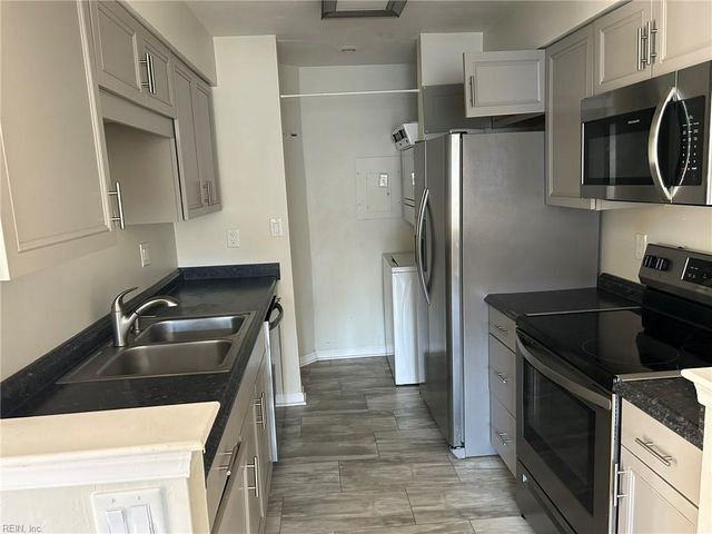 1016 Pebblewood DR, Virginia Beach, VA 23464