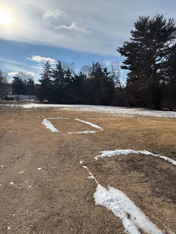 7 Deer Park Road, Huntington Station, NY 11743