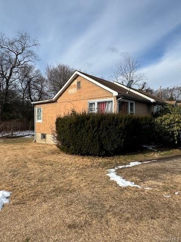 7 Deer Park Road, Huntington Station, NY 11743