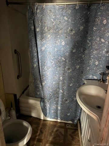 7 Deer Park Road, Huntington Station, NY 11743