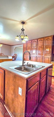 509 Sunset Strip Avenue, Eufaula, OK 74432