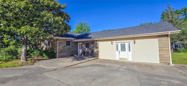 509 Sunset Strip Avenue, Eufaula, OK 74432