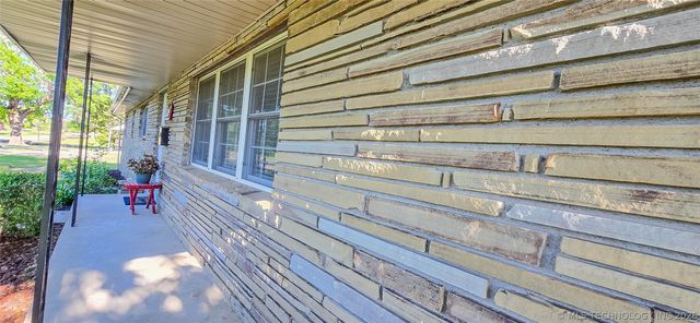 509 Sunset Strip Avenue, Eufaula, OK 74432