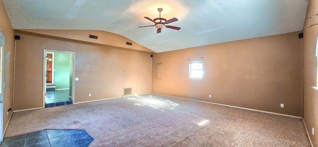 509 Sunset Strip Avenue, Eufaula, OK 74432