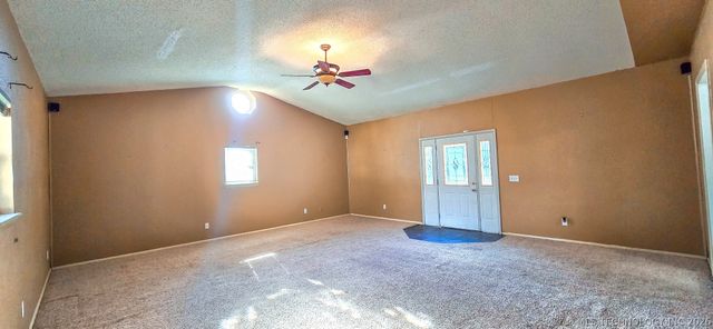 509 Sunset Strip Avenue, Eufaula, OK 74432