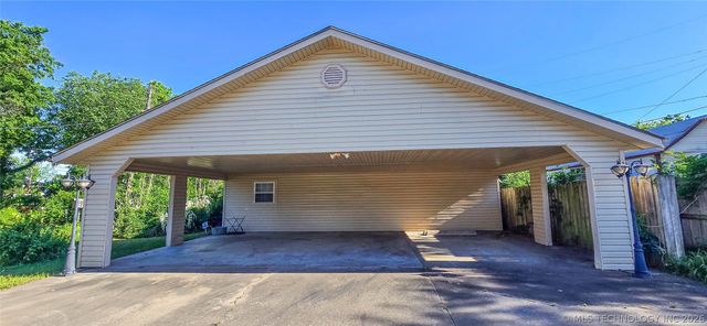 509 Sunset Strip Avenue, Eufaula, OK 74432