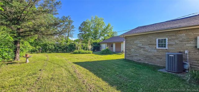 509 Sunset Strip Avenue, Eufaula, OK 74432