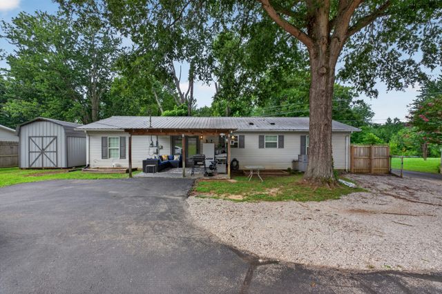357 Old Qualls Rd, Cookeville, TN 38506