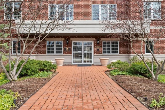 5329 MAIN Street 502, Downers Grove, IL 60515